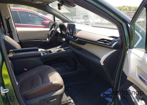 2024 Toyota Sienna Platinum z USA, uszkodzony, nr VIN 5TDERKEC3RS190557